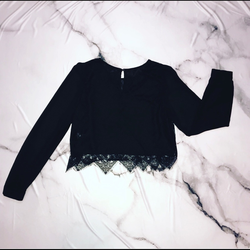 Chloe K Cropped Long Sleeve Size L - Picture 3 of 4